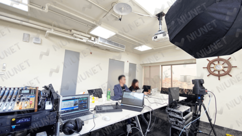 Rental | Optimizing Meeting Room Live Streaming Setup with Canon 4K PTZ Cameras and AREC Recording Hosts