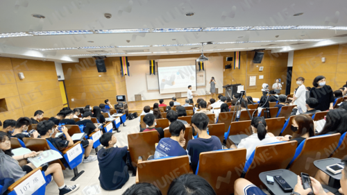 Rental | Public High School Gifted Class Achievements Presentation, Superior Live Streaming Quality, Showcasing Student Success