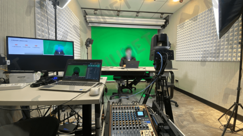 Rental | Professional Livestream Setup with Green Screen for High-Impact Events
