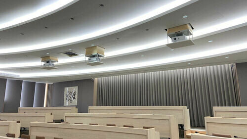 解決方案｜會議廳投影機更新安裝